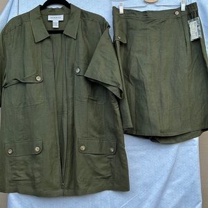 Avenue top and shorts. Top is size 18 and skirt is 14/16.